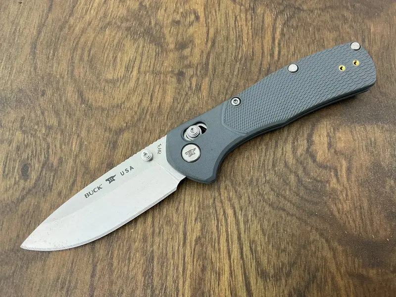 Buck Range Pro Folding Knife – 154Cm Steel, Gray Gfn Handle 1