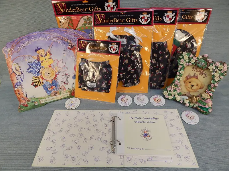 Muffy Vanderbear Themed Collectible Accessories Set 1