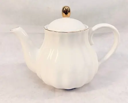 Pukka Home Chinese Porcelain Teapot With Traditional Motifs 1
