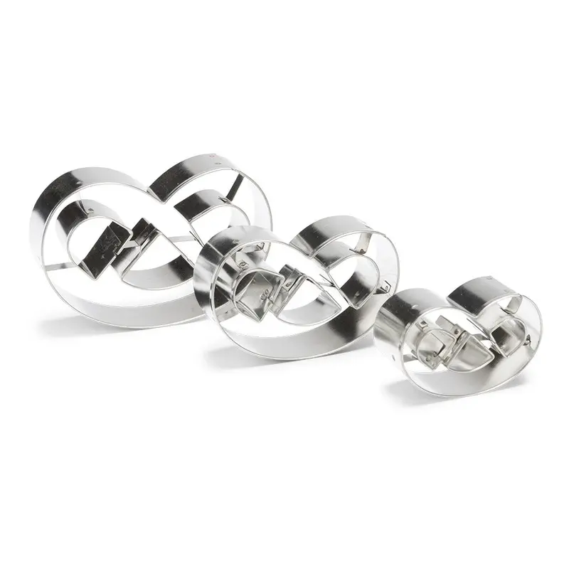 Stainless Steel Pretzel-Shaped Baking Cutter Set (3 Pcs) 1