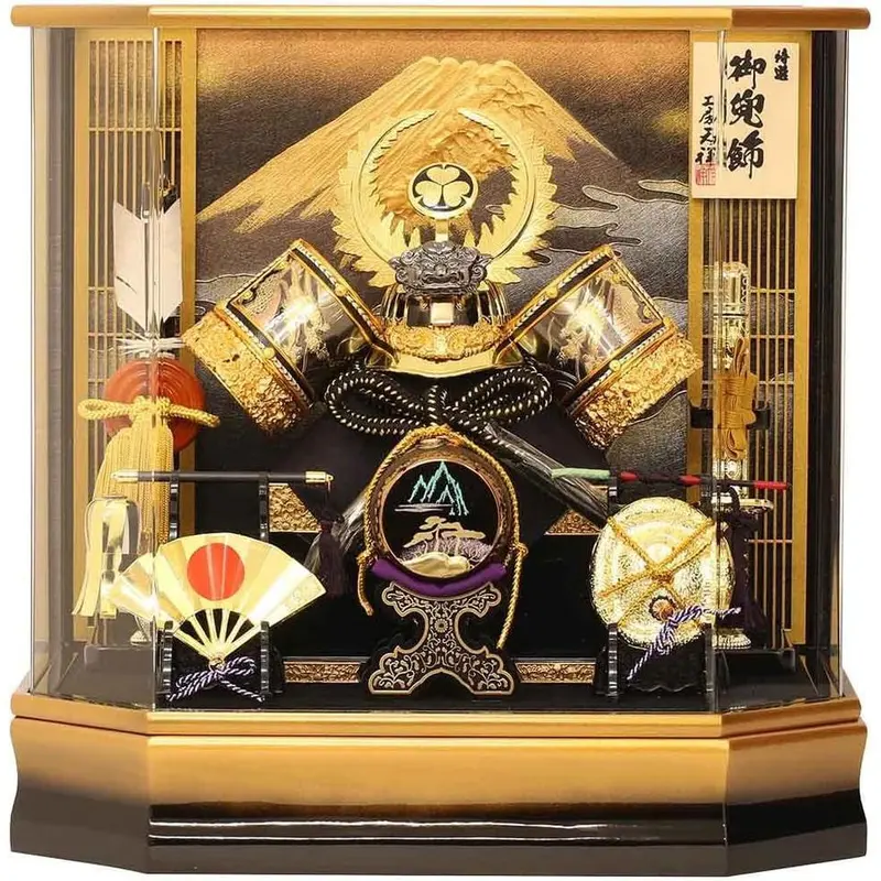 Tokugawa Ieyasu Kabuto Replica – Black & Gold Samurai Helmet Display 1